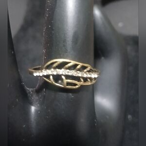 Leaf Ring with Clear Crystal Pavé